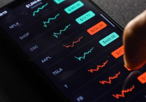 Tips for Choosing the Best Stock Trading App for Swing Trading